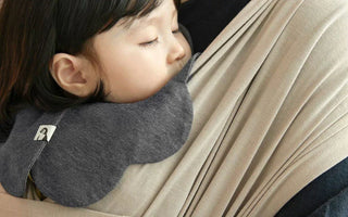 <div>製作札記</div><div>Konny口水巾、<br>一開始其實不是口水巾？</div><div><span>Konny口水巾#1</span></div><div>從背巾被舔濕的困擾，到成為「經典口水巾」的過程</div>