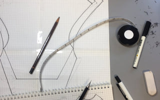 <div>製作札記</div><div>摸著石頭過河- 第一個樣品</div><div><span>Konny嬰兒背帶</span></div><div>對製衣毫無經驗的我孤軍奮戰</div>