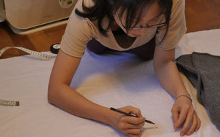 <div>製作札記</div><div>嬰兒背帶保暖披風，放棄上市的原因</div><div><span>嬰兒背帶保暖披風</span></div><div>是否可以讓冬天的外出變得更輕便呢？</div>