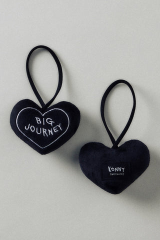 [KONNY X INAPSQUARE 滿額贈品] 聯名鑰匙圈吊飾